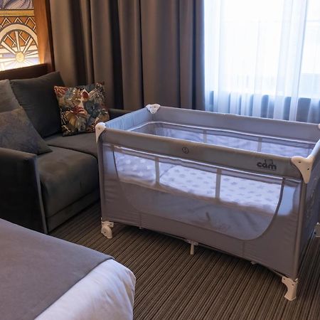 Orienta Hotel Gyumri Ngoại thất bức ảnh
