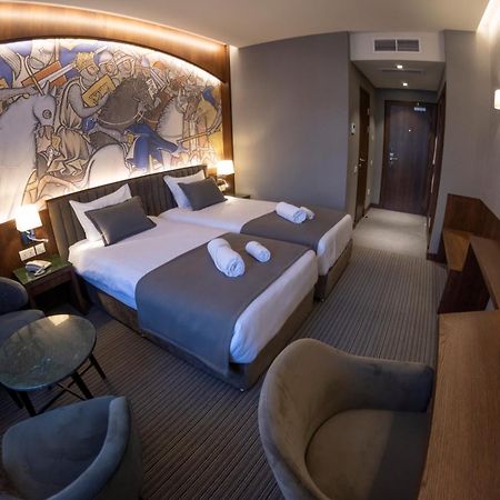 Orienta Hotel Gyumri Ngoại thất bức ảnh