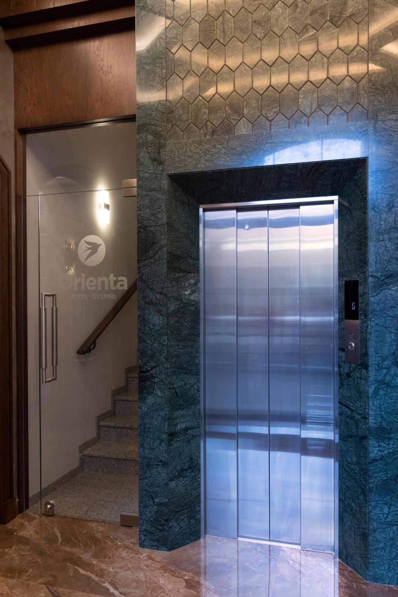 Orienta Hotel Gyumri Ngoại thất bức ảnh