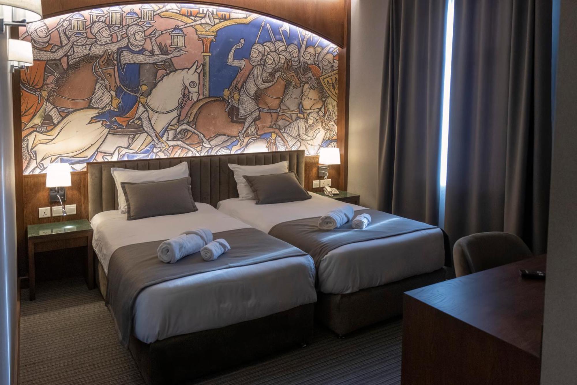 Orienta Hotel Gyumri Ngoại thất bức ảnh