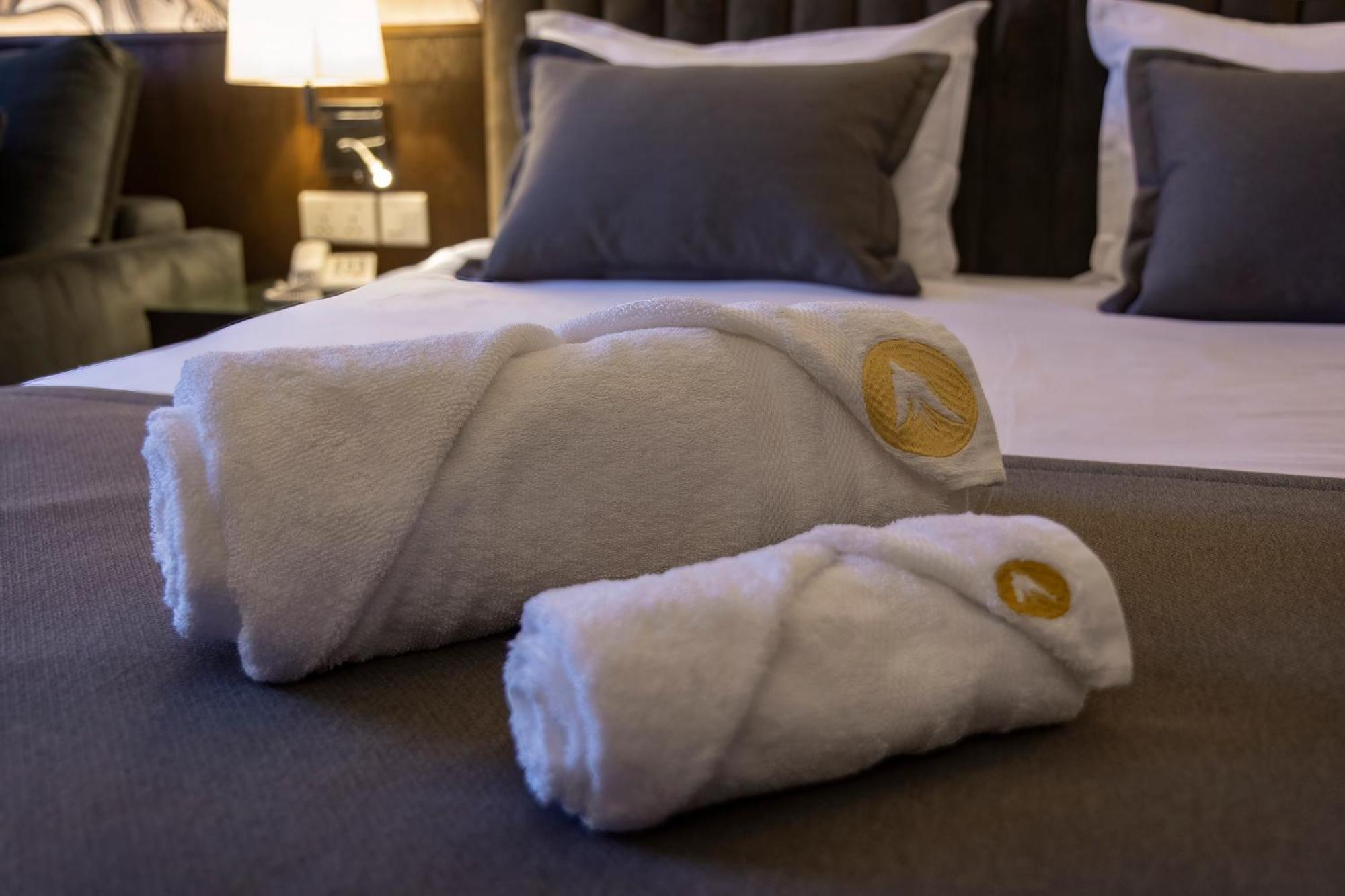 Orienta Hotel Gyumri Ngoại thất bức ảnh